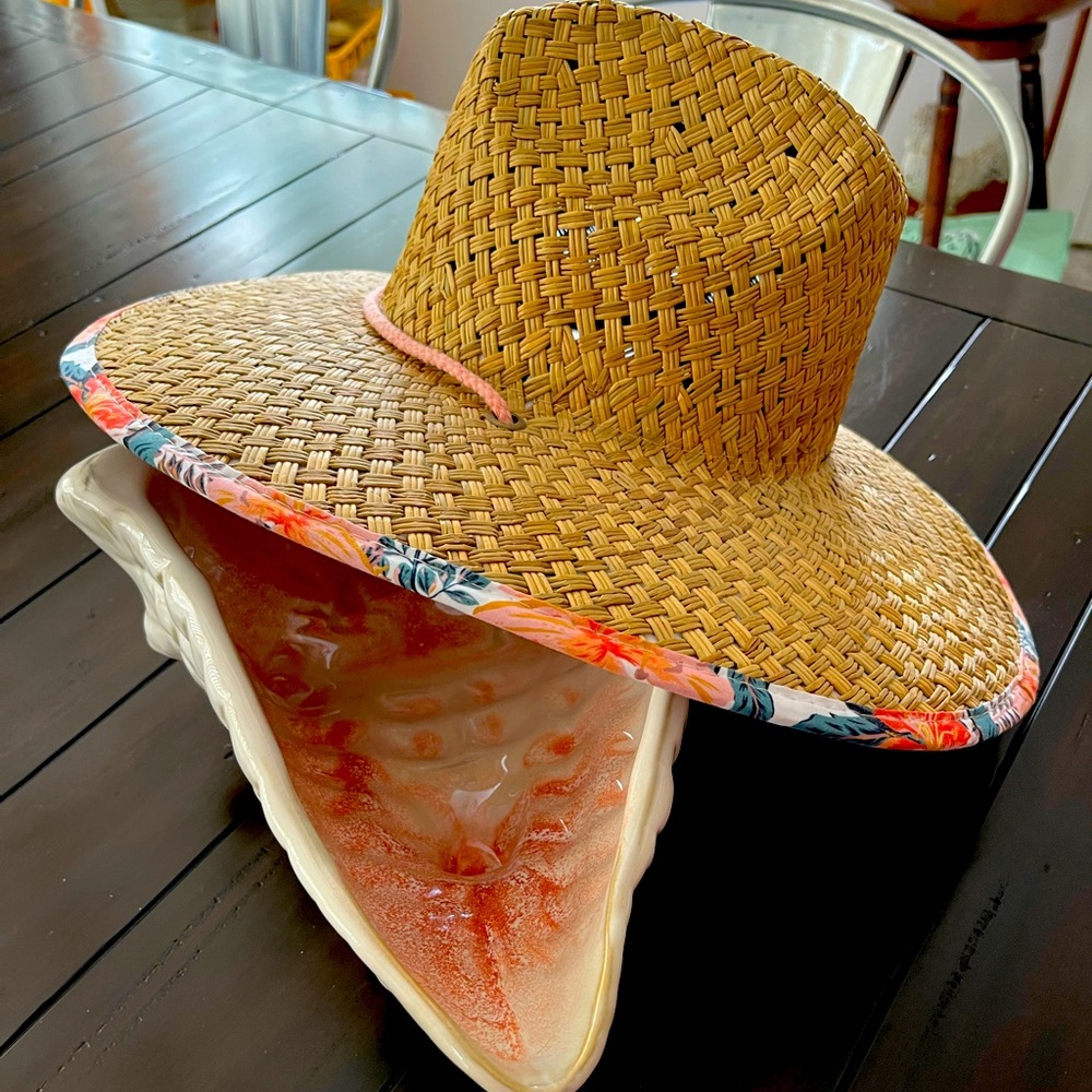 Roxy straw beach hat NWOT